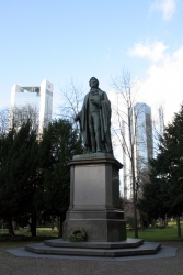 Pomník básníka Friedricha Schillera